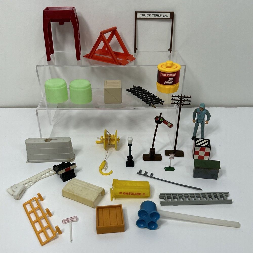TYCO HO Scale Model Train Sign Light Post Reel Support Accessories Parts Pieces